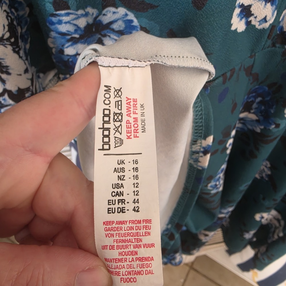 Bohoo Green Floral Cottagecore Vneck Dress Size 12 - Picture 6 of 7